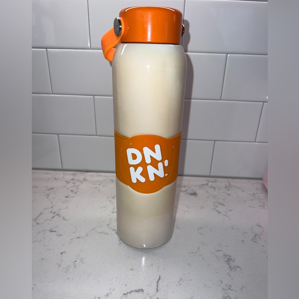 Dunkin color changing water bottle